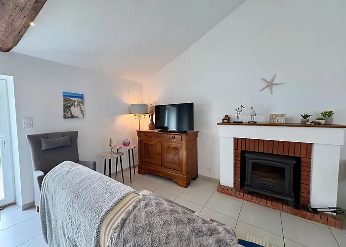 Hébergement de vacances Maison Confortable Centre-ville Avec Jardin, Proche Commerces - Fr-1-323-563 Saint-Jean-de-Monts