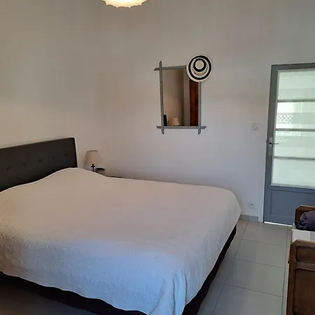 Feriehus Maison Confortable Centre-Ville Avec Jardin, Proche Commerces - Fr-1-323-563 Saint-Jean-de-Monts