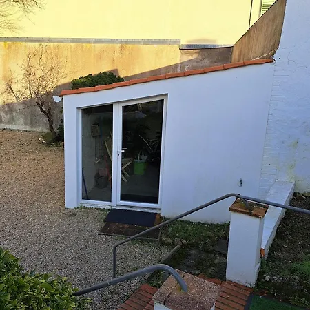 Maison Confortable Centre-Ville Avec Jardin, Proche Commerces - Fr-1-323-563