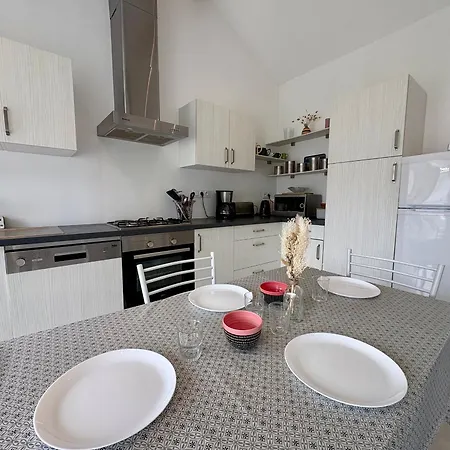 펜션 Maison Confortable Centre-ville Avec Jardin, Proche Commerces - Fr-1-323-563 생장드몽