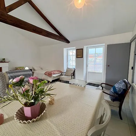 Maison Confortable Centre-ville Avec Jardin, Proche Commerces - Fr-1-323-563 펜션 *