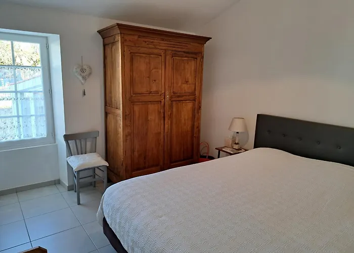 Maison Confortable Centre-ville Avec Jardin, Proche Commerces - Fr-1-323-563