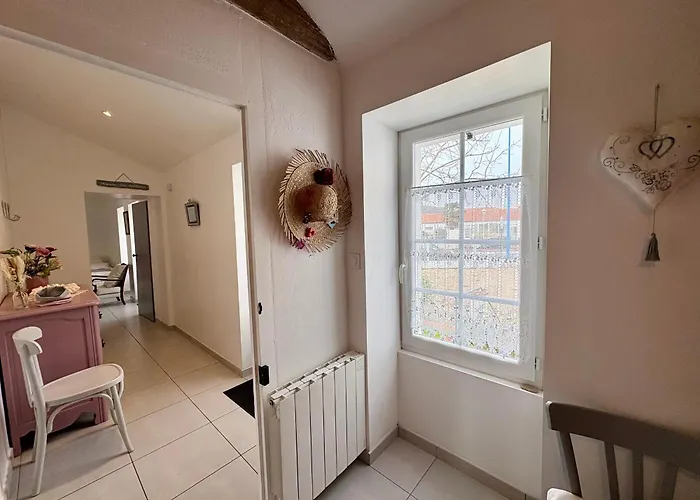 펜션 Maison Confortable Centre-ville Avec Jardin, Proche Commerces - Fr-1-323-563