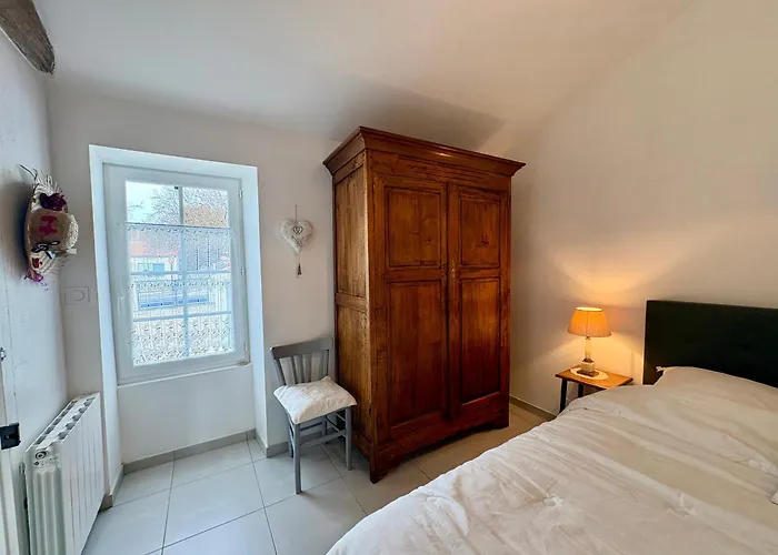 Maison Confortable Centre-ville Avec Jardin, Proche Commerces - Fr-1-323-563 펜션 *